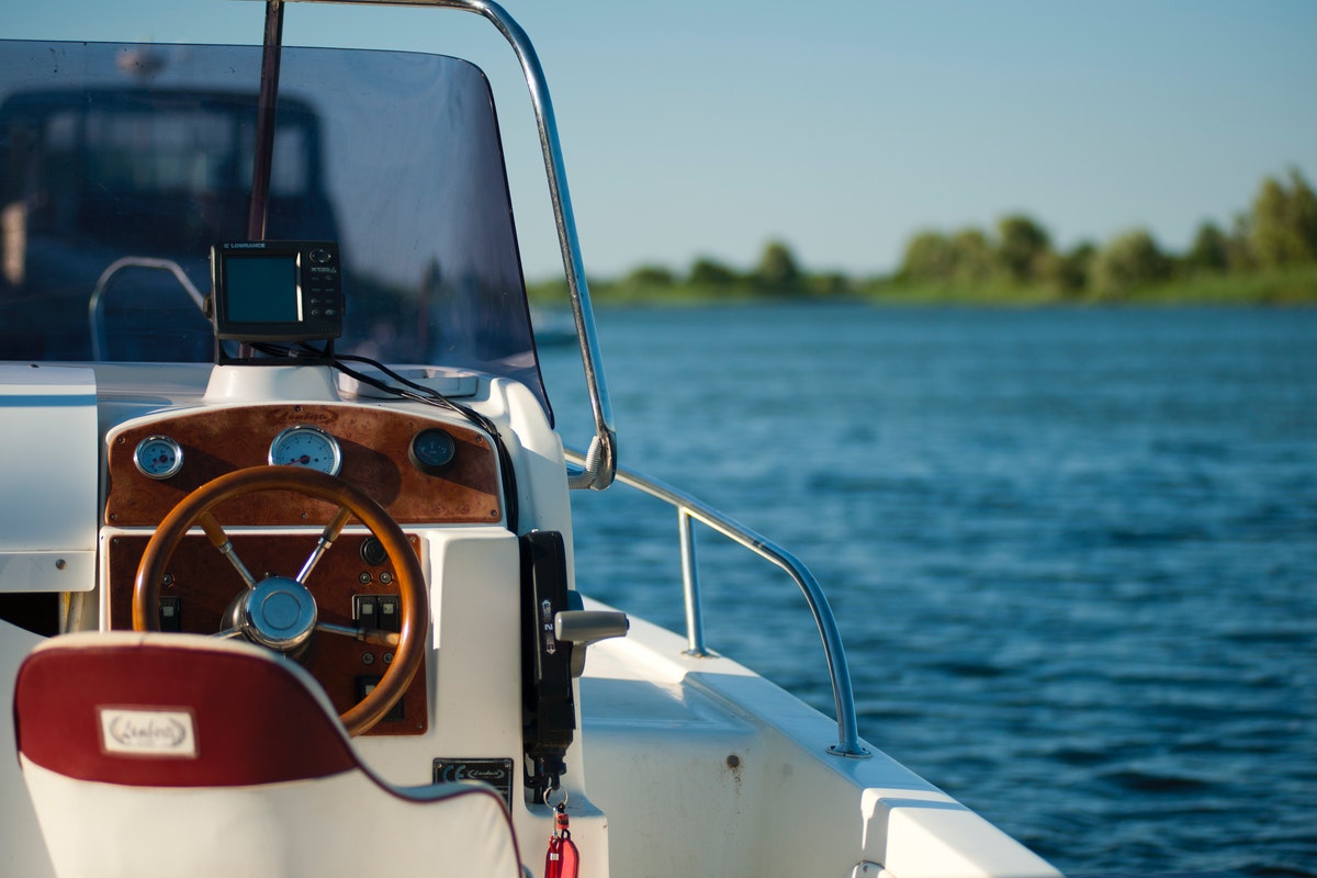 Four Things You Should Know Before You Buy a Boat