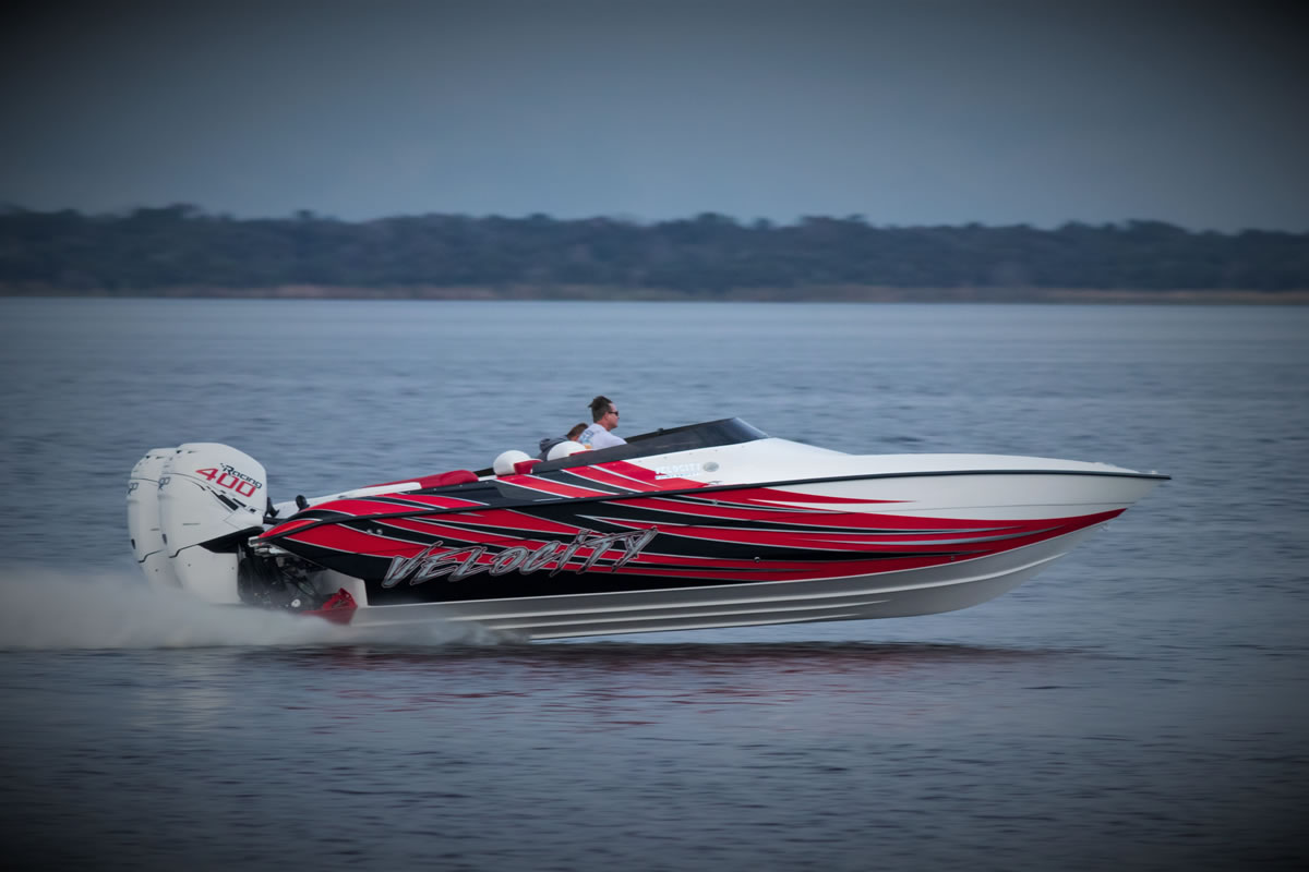 3 Reasons You Need a Powerboat