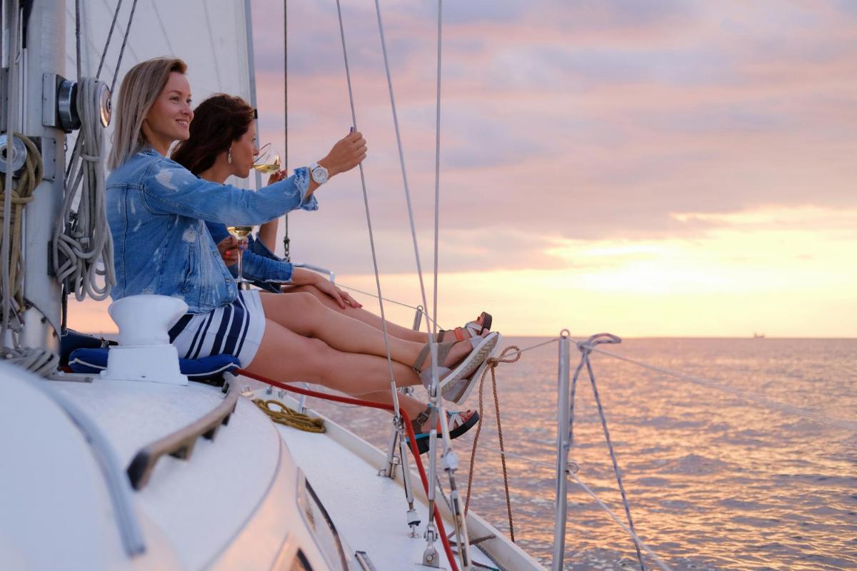 Five ways to protect yourself from Storms while Sailing