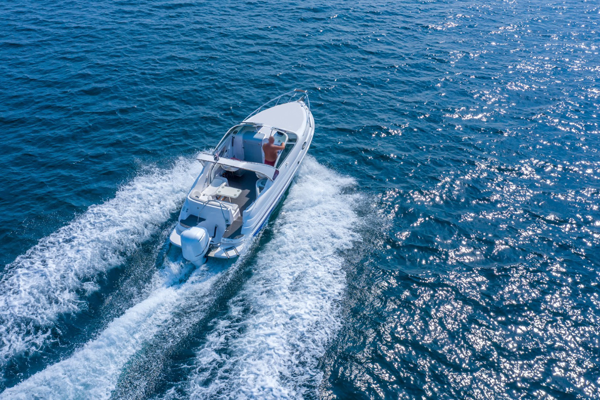 Learn How to Sail with Boating Lessons: Benefits & What to expect