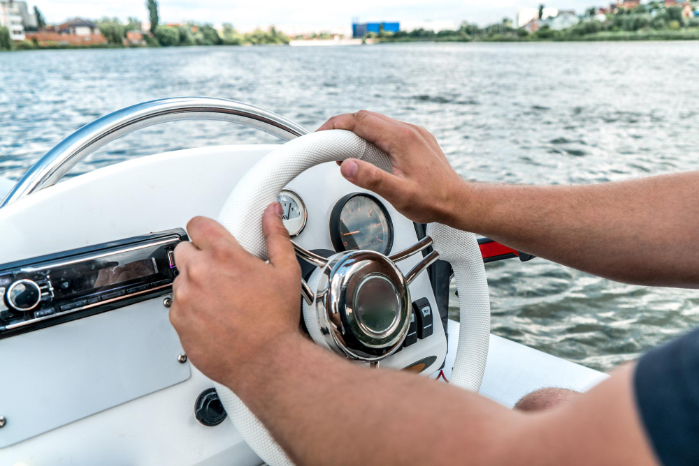 Tips for Learning How to Drive a Boat