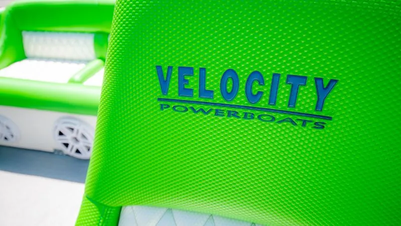 Velocity Powerboats - 230 SC
