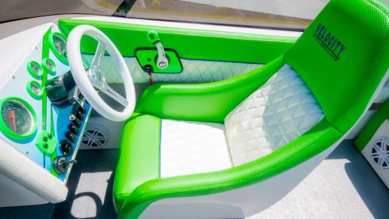 Velocity Powerboats - 230 SC