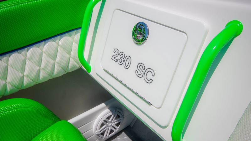 Velocity Powerboats - 230 SC