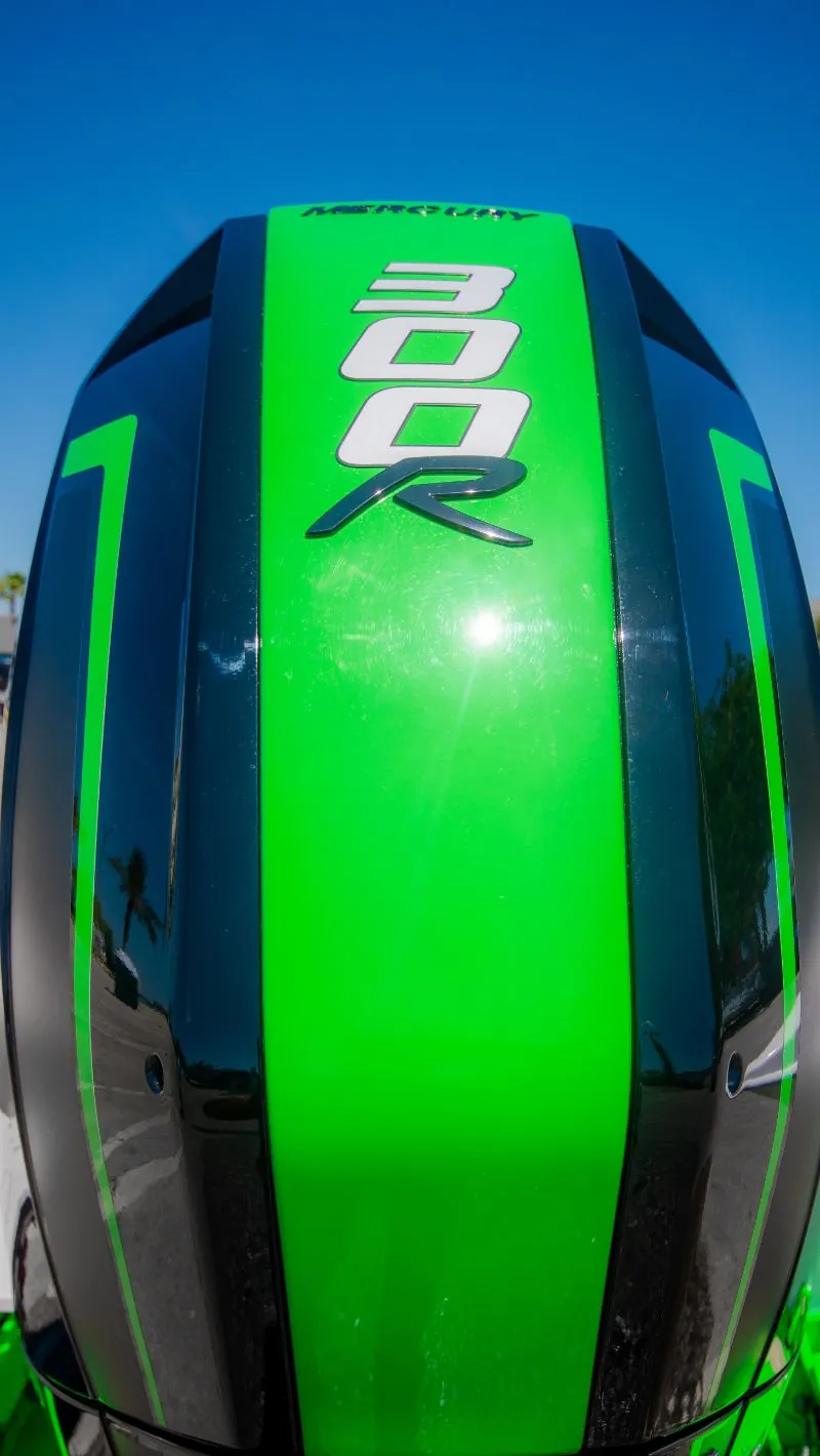 Velocity Powerboats - 230 SC