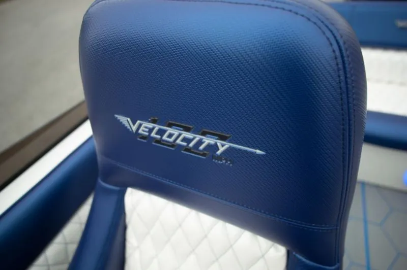 Velocity Powerboats - 230 SC