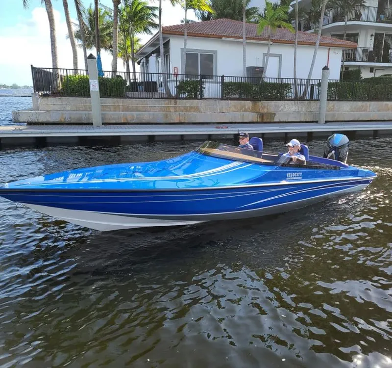 Velocity Powerboats - 230 SC