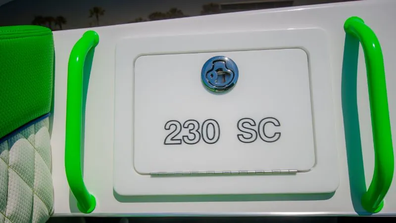 Velocity Powerboats - 230 SC