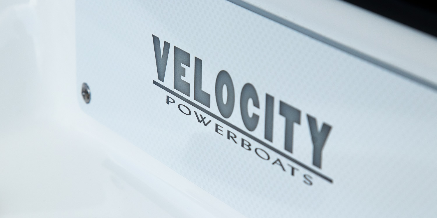 220 Bay - Velocity Center Console Boats
