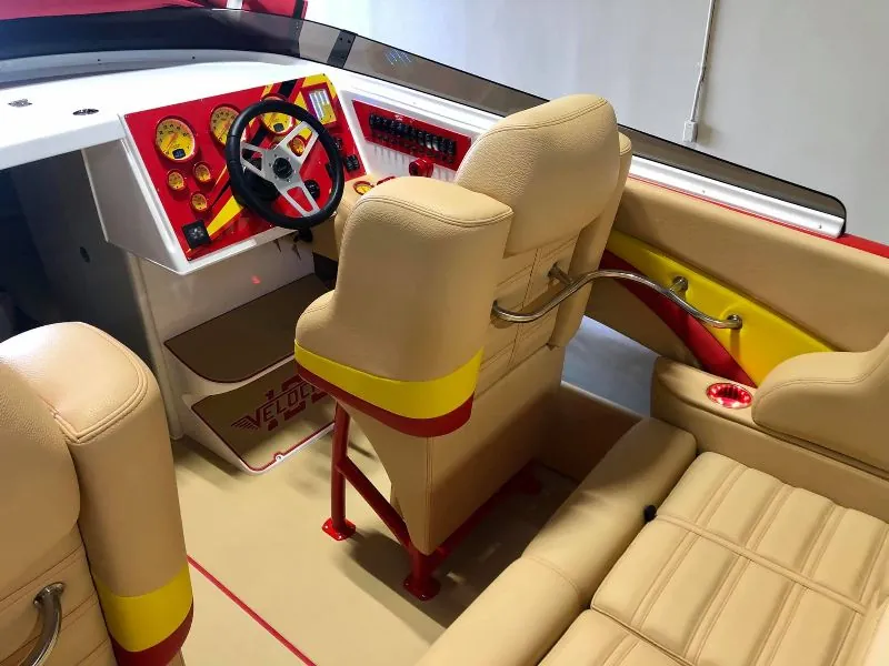 Velocity Powerboats - 290 SC