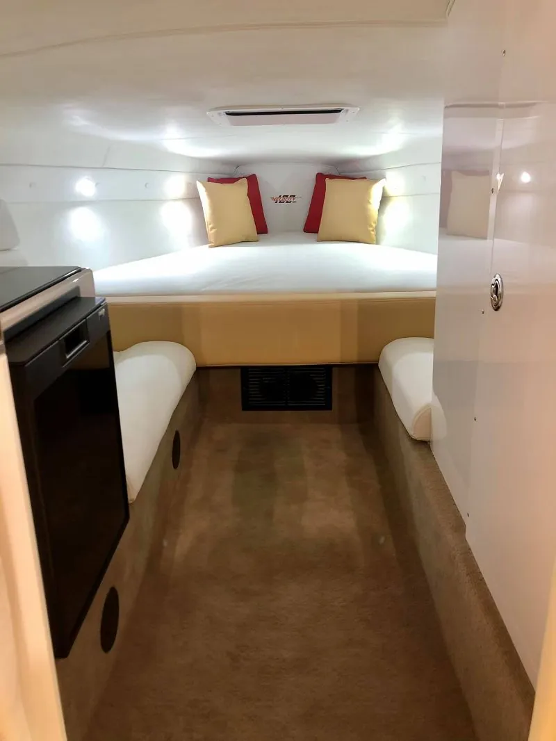 Velocity Powerboats - 290 SC