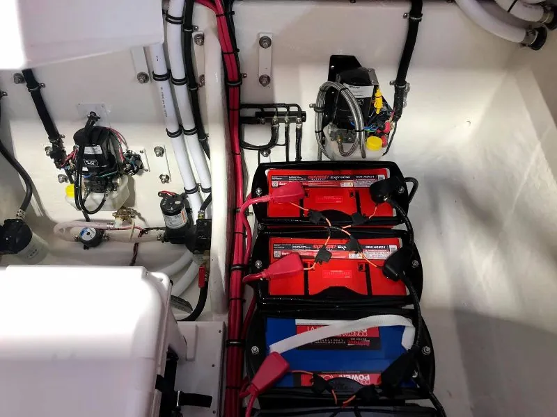 Velocity Powerboats - 290 SC