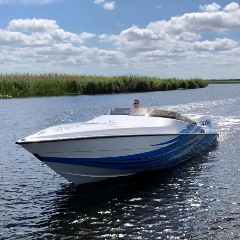 Velocity Powerboats - 290 SC