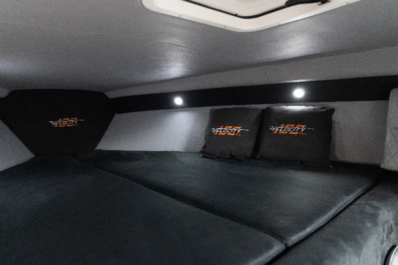 Velocity Powerboats - 290 SC