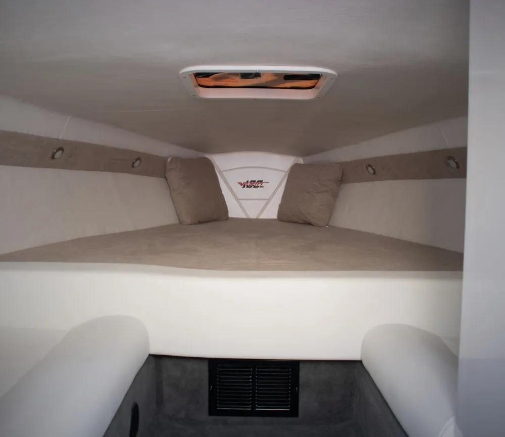 Velocity Powerboats - 290 SC