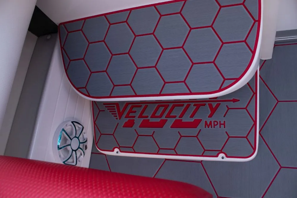 Velocity Powerboats - 290 SC