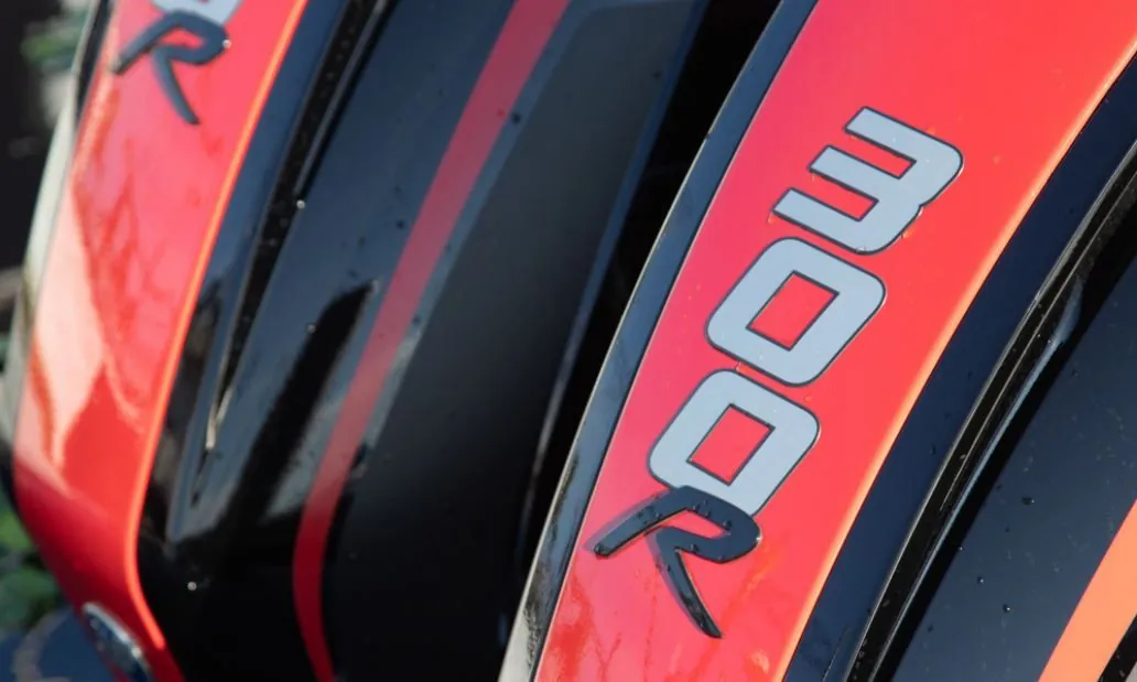 Velocity Powerboats - 290 SC