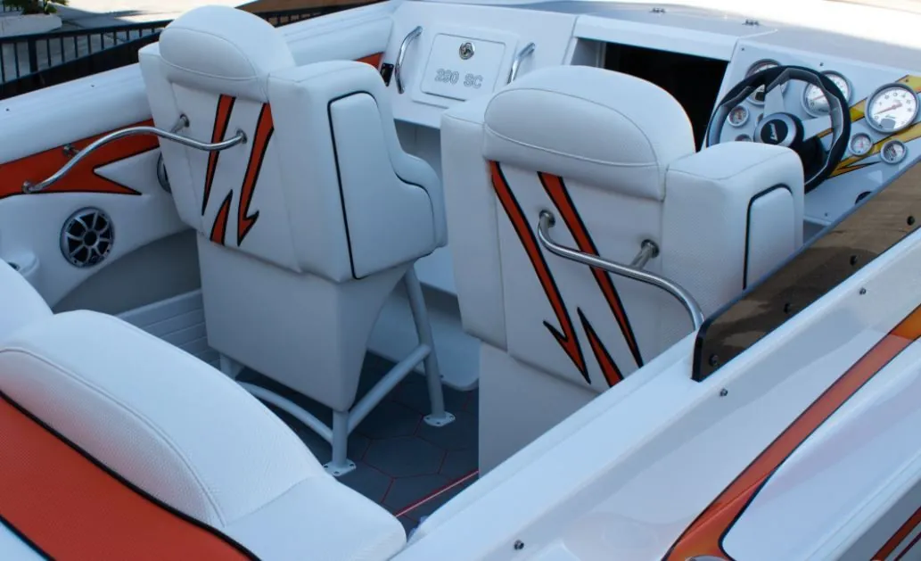 Velocity Powerboats - 290 SC