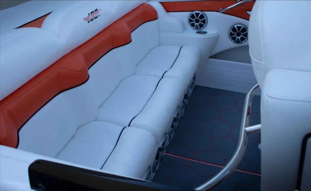 Velocity Powerboats - 290 SC