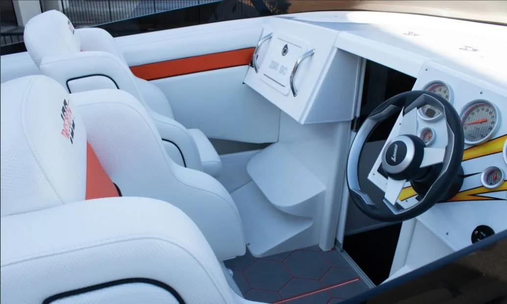 Velocity Powerboats - 290 SC