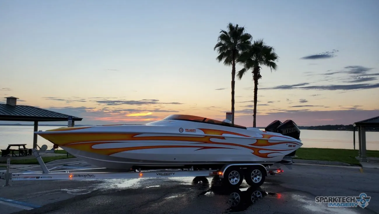 Velocity Powerboats - 290 SC