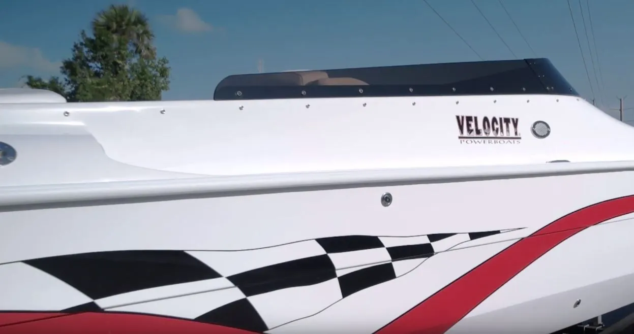 Velocity Powerboats - 290 SC
