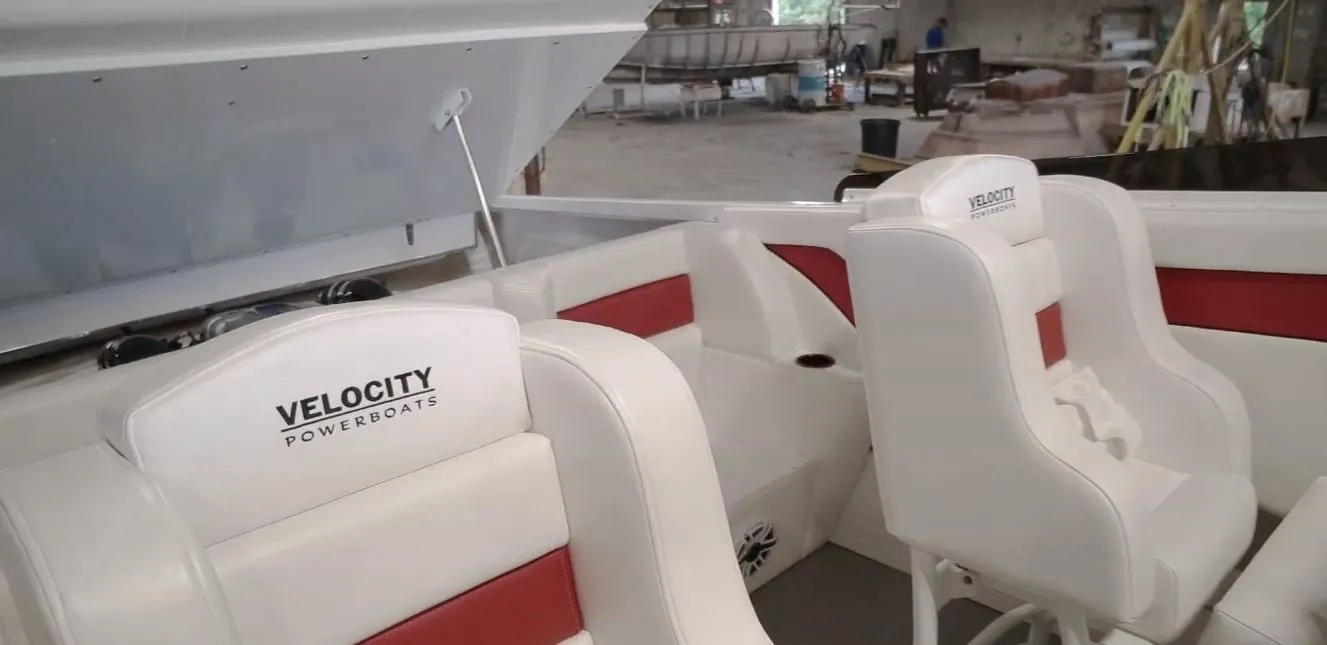 Velocity Powerboats - 290 SC