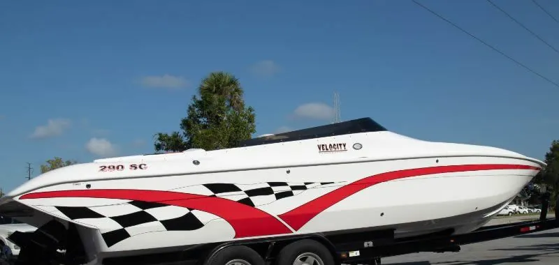 Velocity Powerboats - 290 SC