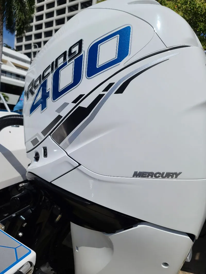 Velocity Powerboats - 290 SC