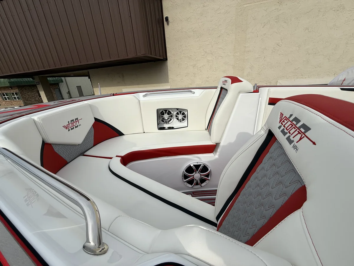 Velocity Powerboats - 330CC