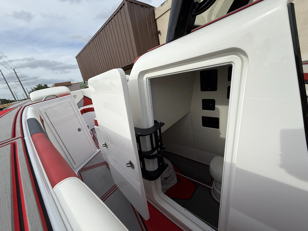 Velocity Powerboats - 330CC