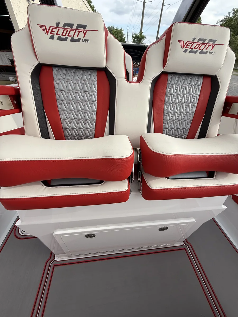 Velocity Powerboats - 330CC