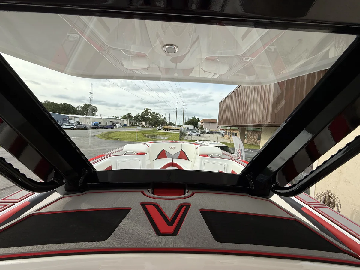 Velocity Powerboats - 330CC