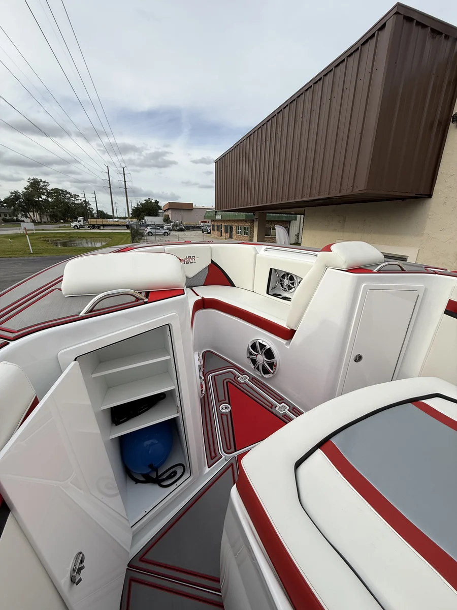 Velocity Powerboats - 330CC