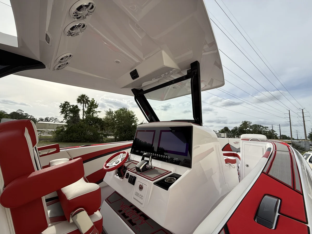 Velocity Powerboats - 330CC