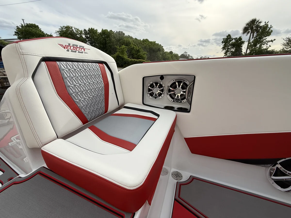 Velocity Powerboats - 330CC