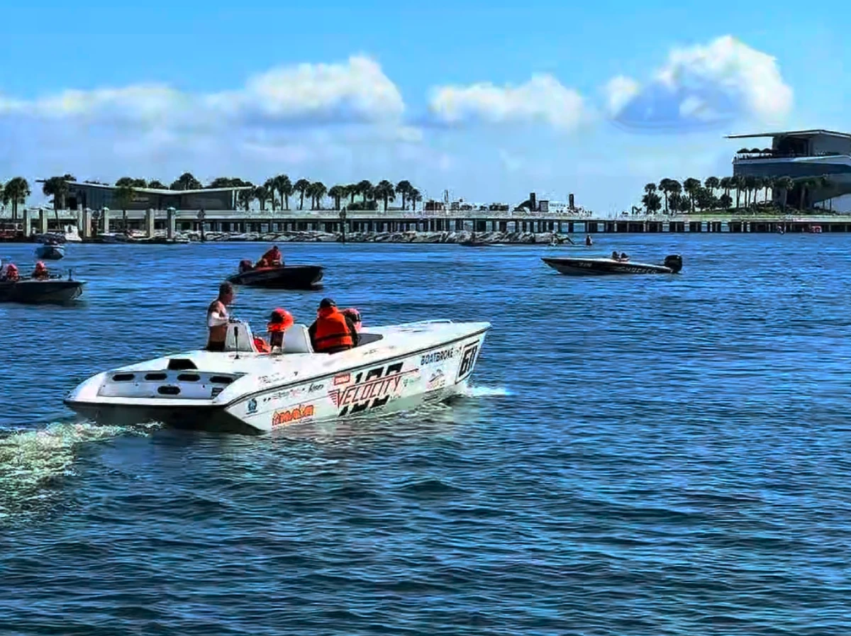 Velocity Powerboats Gallery - St. Petersburg Racing